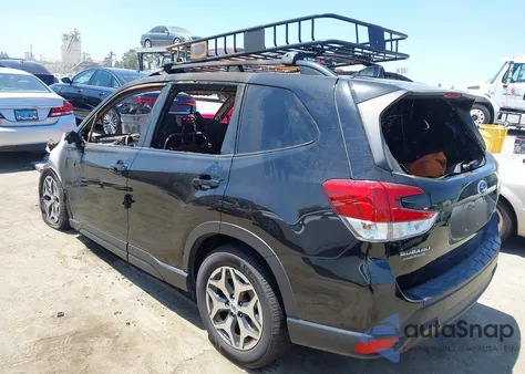 2020 Subaru Forester Premium z USA, uszkodzony, nr VIN JF2SKAJC2LH538269